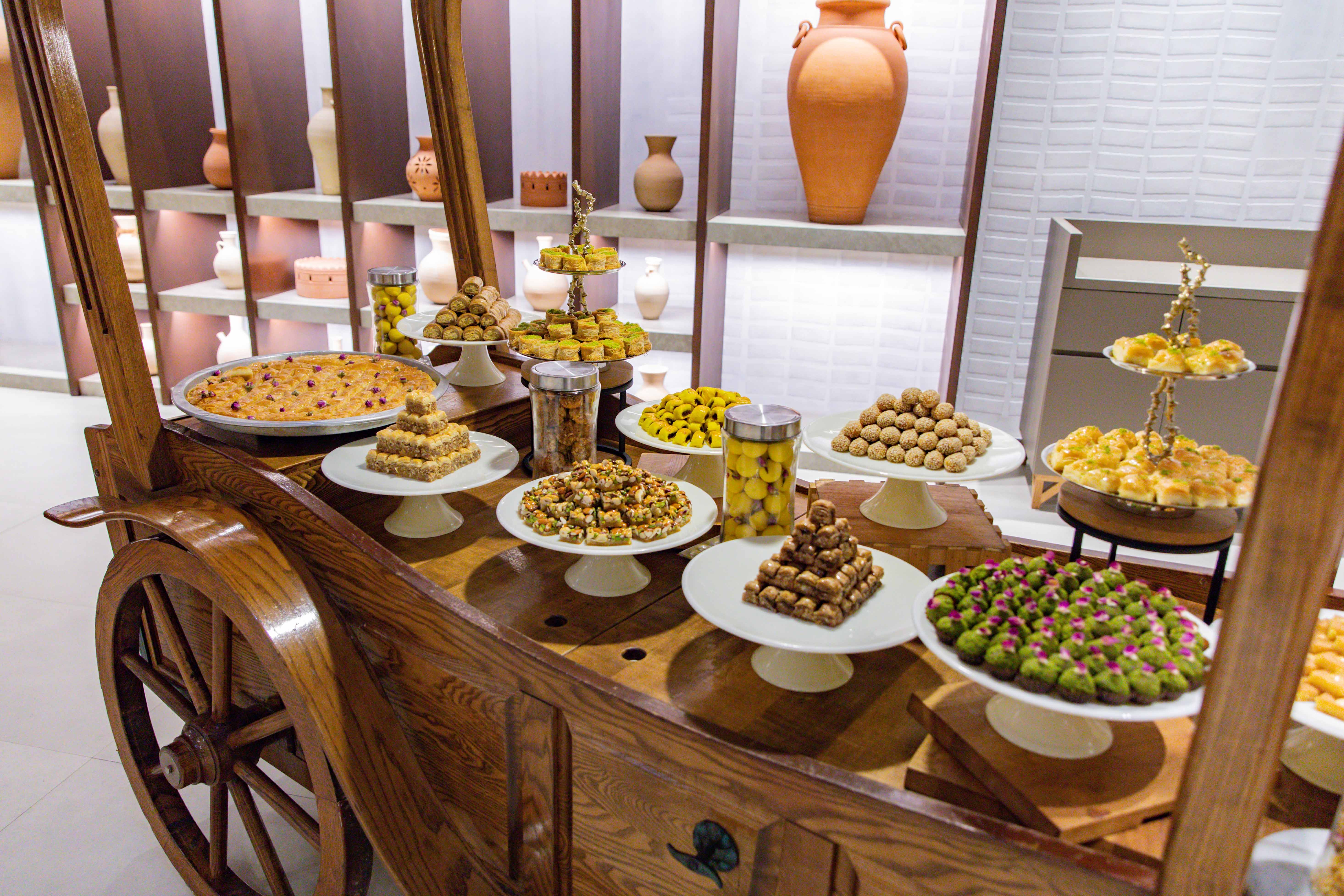 Dining - Erth