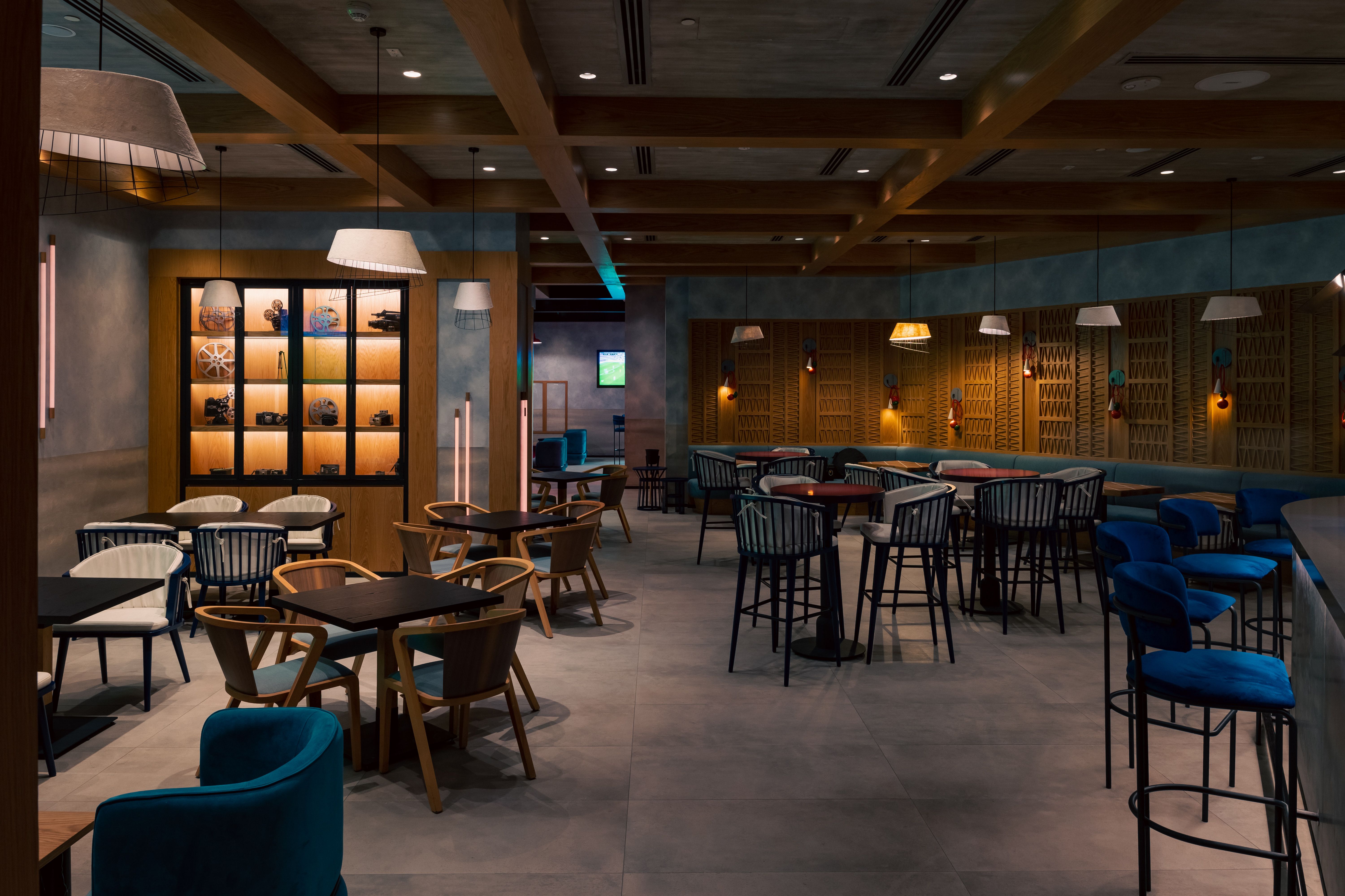 Dining - Erth